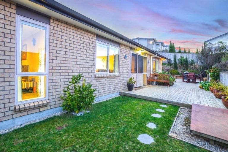 Photo of property in 54 Te Puia Drive, Aotea, Porirua, 5024