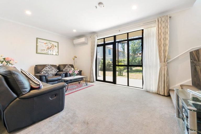 Photo of property in Tuscany Towers, 89/1 Ambrico Place, New Lynn, Auckland, 0600