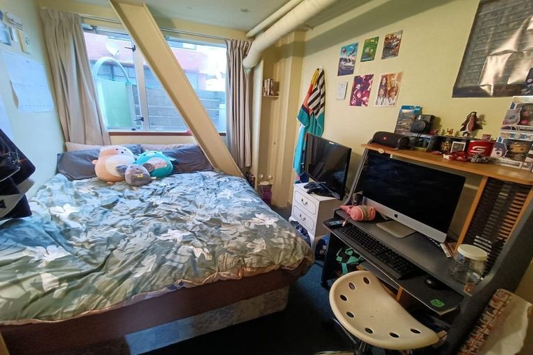 Photo of property in Qba Apartments, 1b/51 Webb Street, Mount Cook, Wellington, 6011