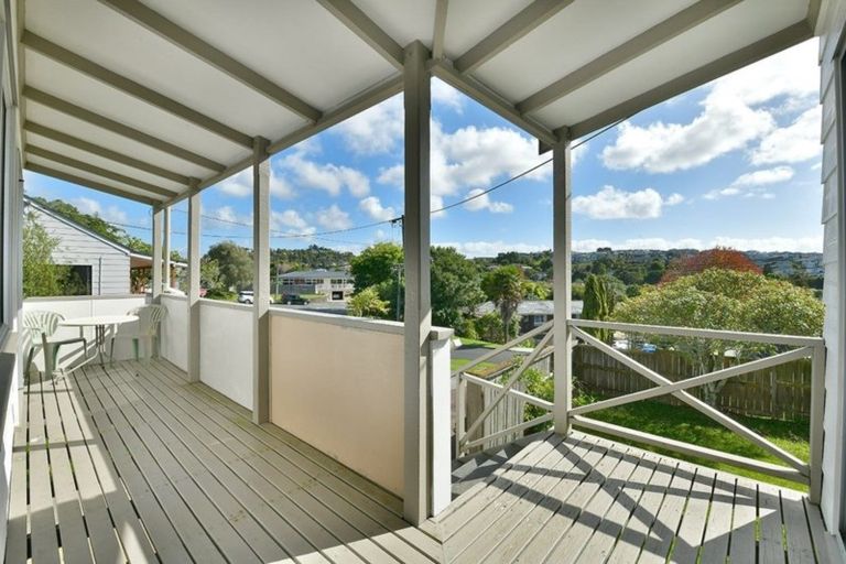 Photo of property in 1/32 Manuwai Road, Torbay, Auckland, 0630