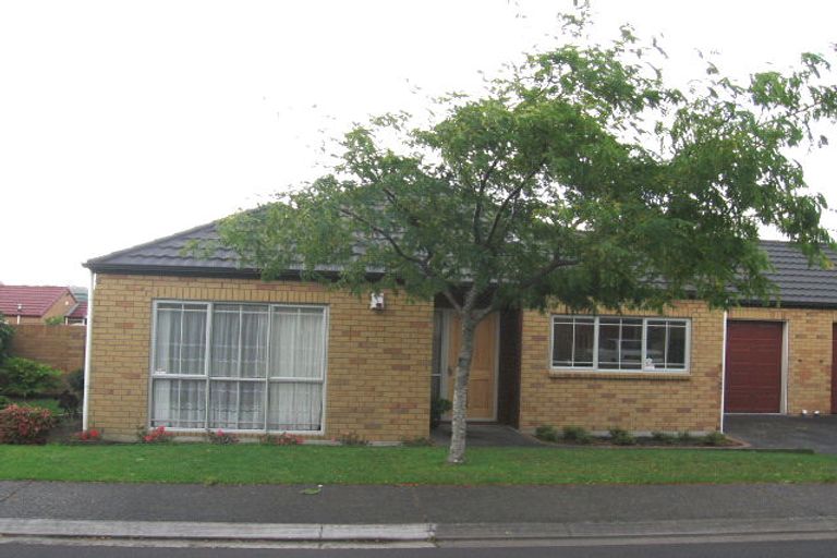 Photo of property in 6 Kilmarnock Avenue, Ranui, Auckland, 0612