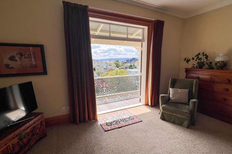 Photo of property in 11 Saint Mary Street, Thorndon, Wellington, 6011