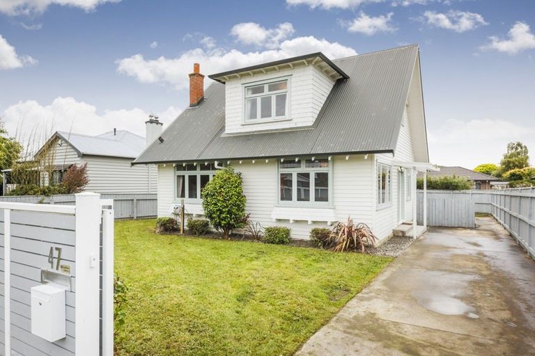 Photo of property in 47 Knowles Street, Terrace End, Palmerston North, 4410