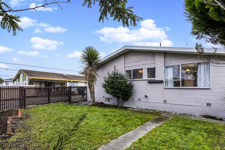 Photo of property in 1/45 Oldwood Street, Bishopdale, Christchurch, 8053