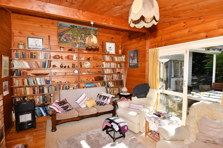 Photo of property in 61 Goat Island Road, Leigh, 0985