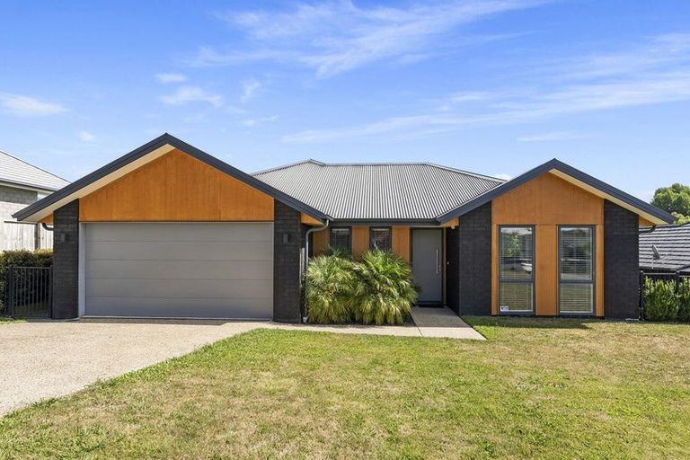 Photo of property in 42 Puhirake Crescent, Pyes Pa, Tauranga, 3112