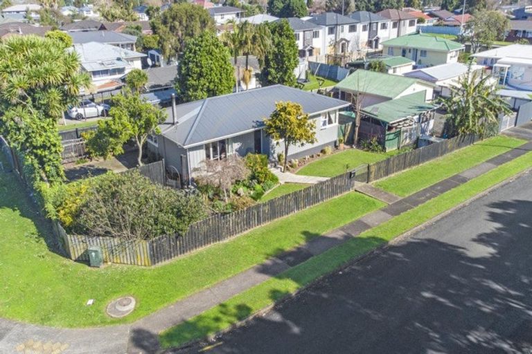 Photo of property in 3 Estuary Road, Weymouth, Auckland, 2103