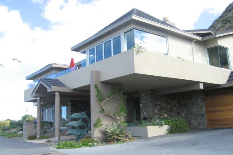 Photo of property in 194 Breaker Bay Road, Breaker Bay, Wellington, 6022