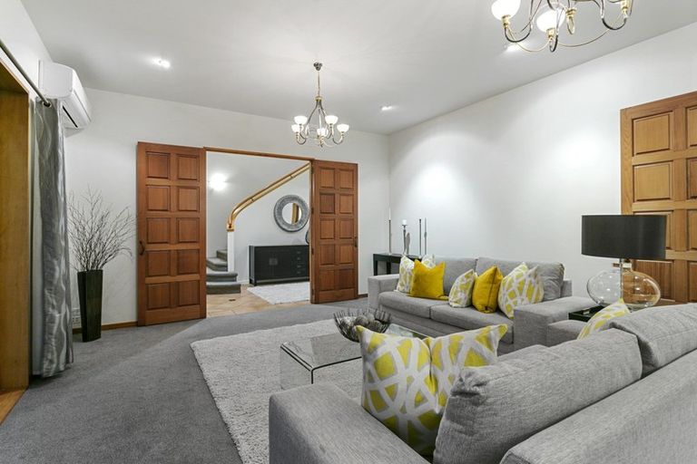 Photo of property in 35 Isobel Road, Greenhithe, Auckland, 0632