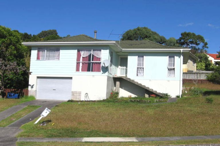 Photo of property in 2 Mistletoe Place, Browns Bay, Auckland, 0630