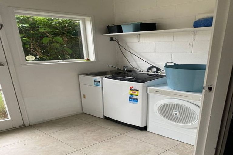 Photo of property in 2/11 Browns Avenue, Pakuranga, Auckland, 2010