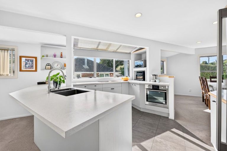 Photo of property in 2/51 Merani Street, Belmont, Auckland, 0622