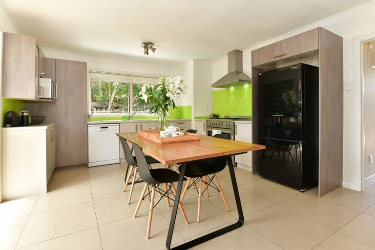 Photo of property in 2/596 Whangaparaoa Road, Stanmore Bay, Whangaparaoa, 0932