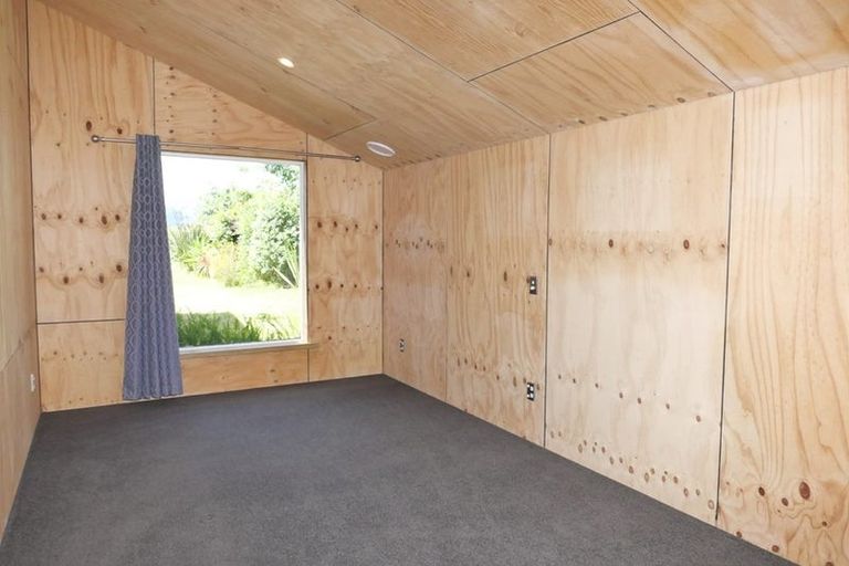 Photo of property in 48 Rutherford Drive, Waikanae Beach, Waikanae, 5036