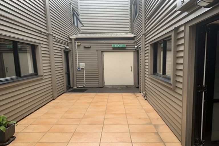 Photo of property in 329a Onehunga Mall, Onehunga, Auckland, 1061