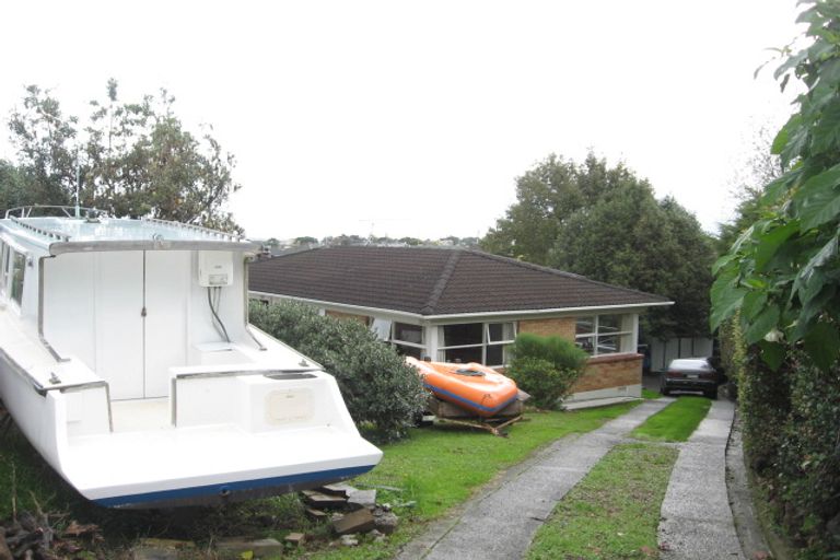 Photo of property in 3 Haseler Crescent, Howick, Auckland, 2014