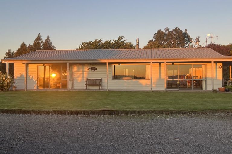 Photo of property in 12 Hepina Heights, Kinloch, Taupo, 3377