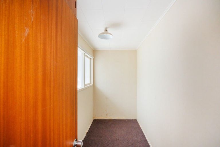 Photo of property in 17 Chilton Grove, Hokowhitu, Palmerston North, 4410