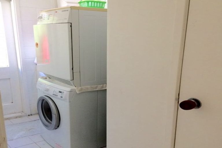 Photo of property in 13 Rossmore Terrace, Murrays Bay, Auckland, 0630