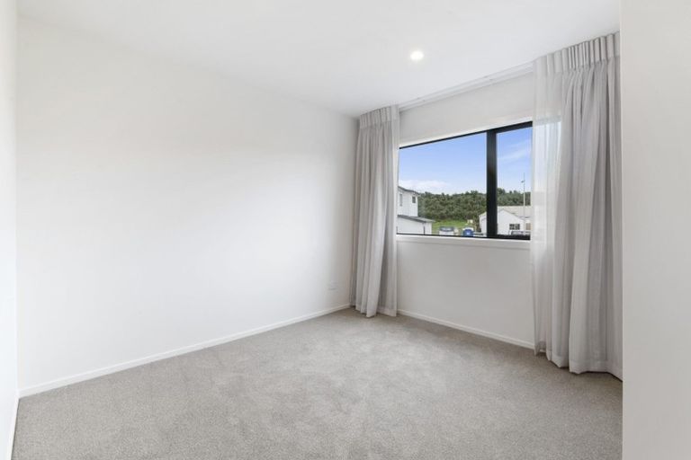 Photo of property in 24 Headsail Drive, Long Bay, Auckland, 0630