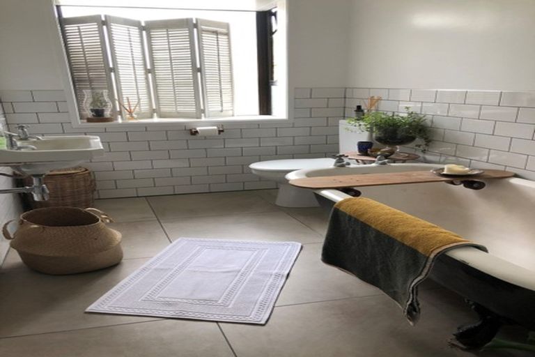 Photo of property in 116 Chevron Crescent, Whangamata, 3620