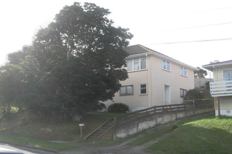 Photo of property in 24 Gloucester Street, Cannons Creek, Porirua, 5024