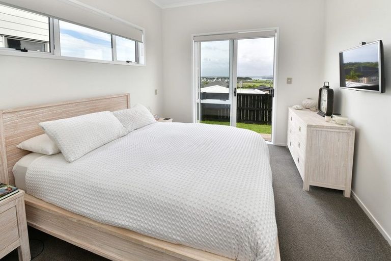 Photo of property in 63 Barcliff Terrace, Gulf Harbour, Whangaparaoa, 0930
