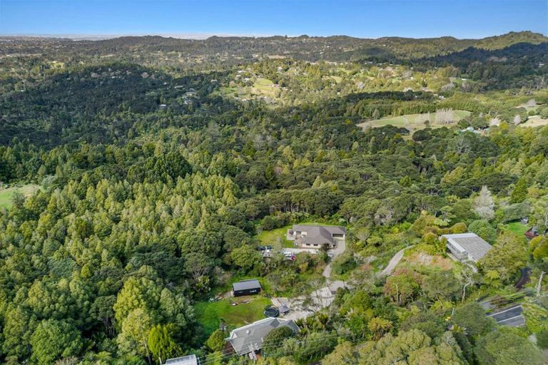 Photo of property in 296 Forest Hill Road, Waiatarua, Auckland, 0612