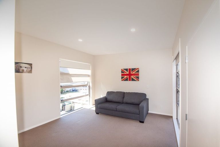 Photo of property in 23 Gifford Grove, Churton Park, Wellington, 6037