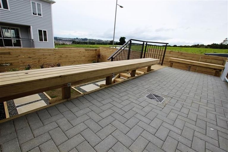 Photo of property in 40 Fernly Rise, Flat Bush, Auckland, 2019