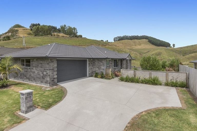 Photo of property in 234 Ballintoy Park Drive, Welcome Bay, Tauranga, 3175