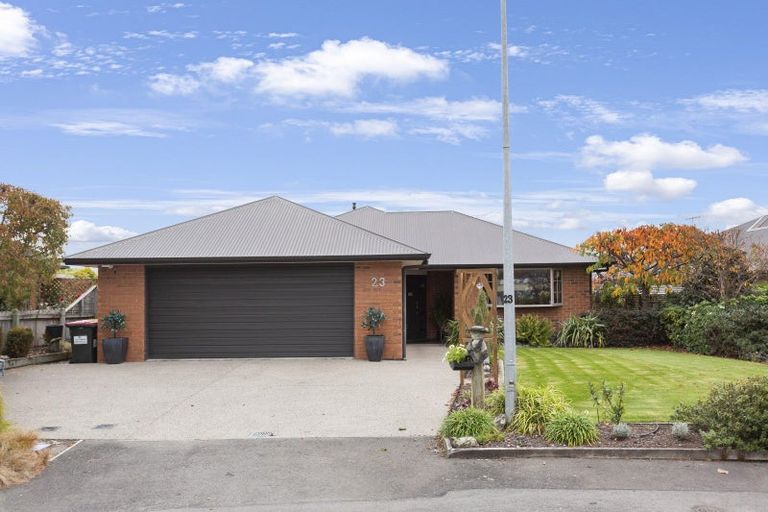 Photo of property in 23 Kura Place, Mosgiel, 9024