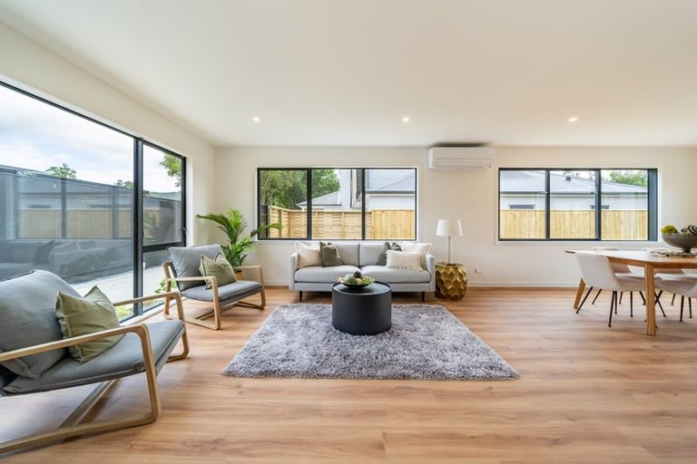 Photo of property in 47b Heretaunga Square, Silverstream, Upper Hutt, 5019