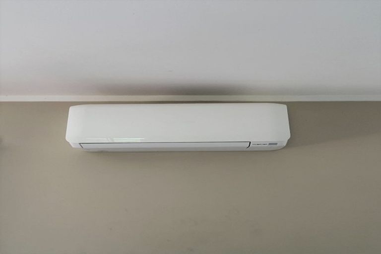 Photo of property in 90 Stapleford Crescent, Browns Bay, Auckland, 0630