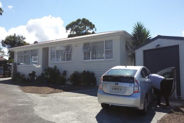 Photo of property in 98 Universal Drive, Henderson, Auckland, 0610