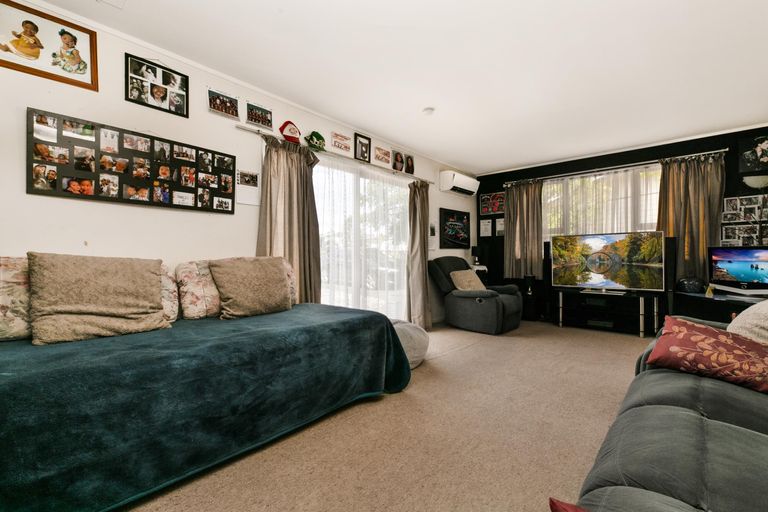 Photo of property in 25 Astor Place, Manurewa, Auckland, 2102