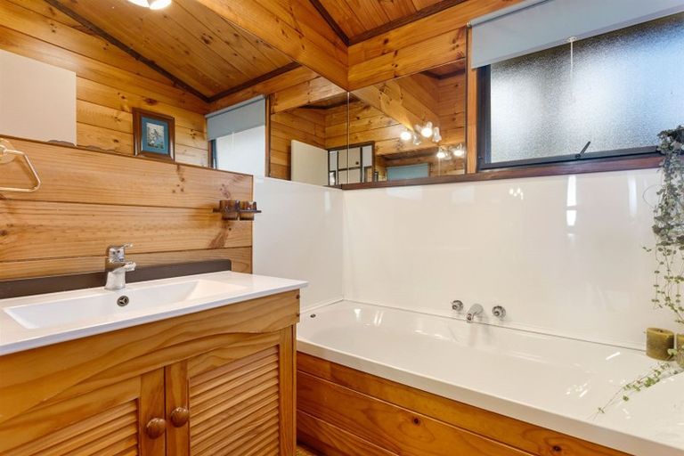 Photo of property in 17 Appleby Rise, Whakatane, 3120