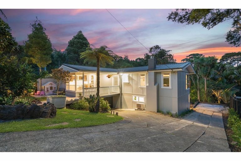Photo of property in 105 Wood Bay Road, Titirangi, Auckland, 0604