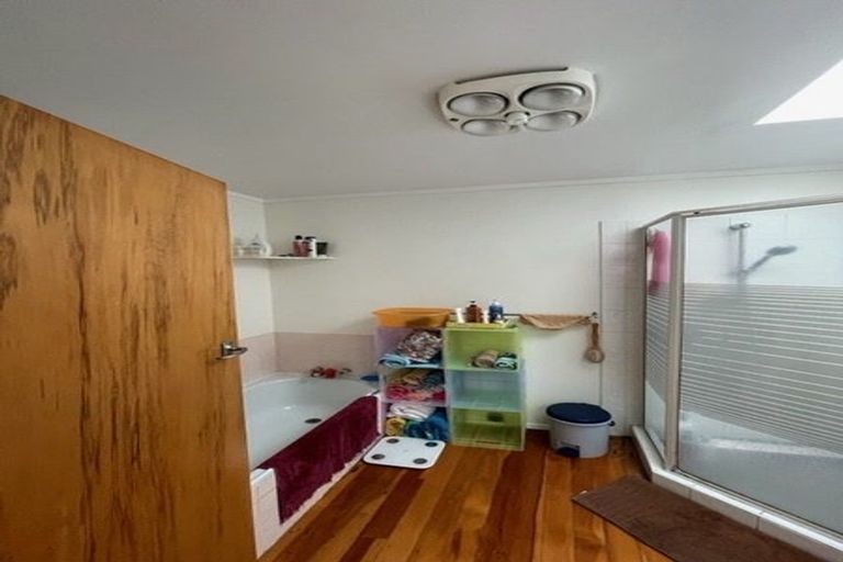Photo of property in 23 Tobruk Crescent, Milford, Auckland, 0620