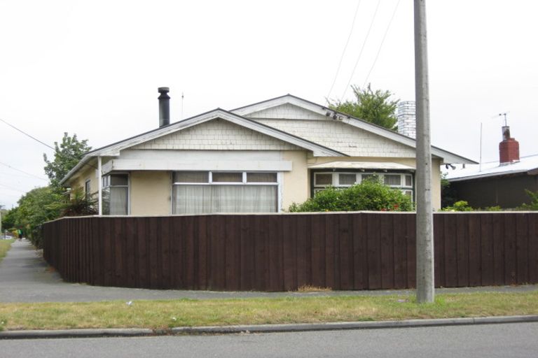 Photo of property in 102 Radley Street, Woolston, Christchurch, 8023