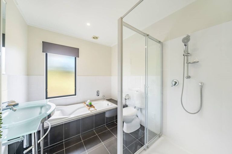 Photo of property in 114 Tirohanga Road, Tirohanga, Lower Hutt, 5010