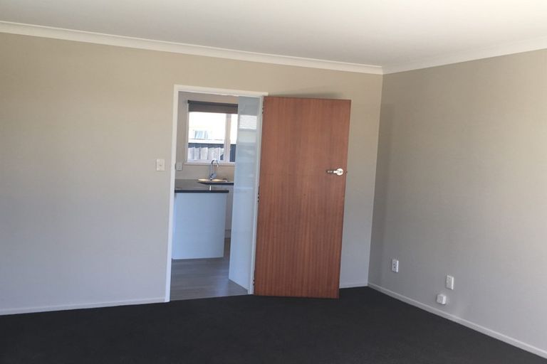 Photo of property in 2/7b Camrose Place, Ilam, Christchurch, 8041