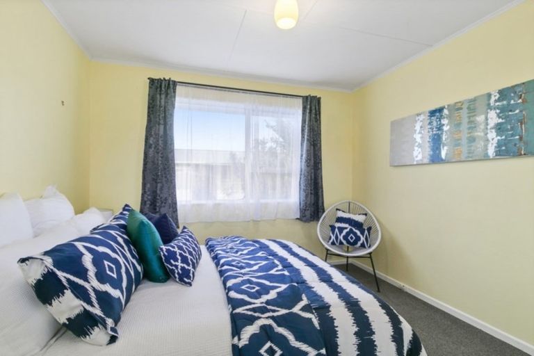 Photo of property in 321a Wellington Road, Wainuiomata, Lower Hutt, 5014