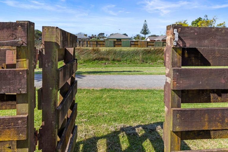 Photo of property in 7 Kane Road, Papamoa Beach, Papamoa, 3118