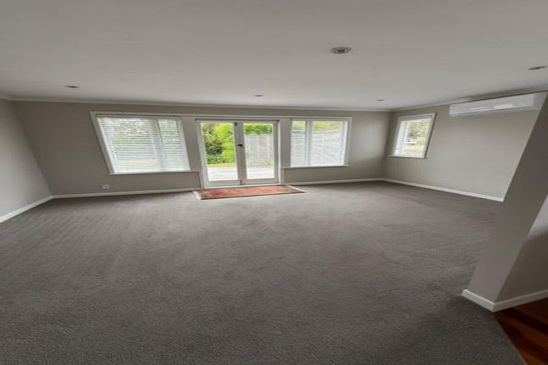 Photo of property in 1/48 Shakespeare Road, Milford, Auckland, 0620