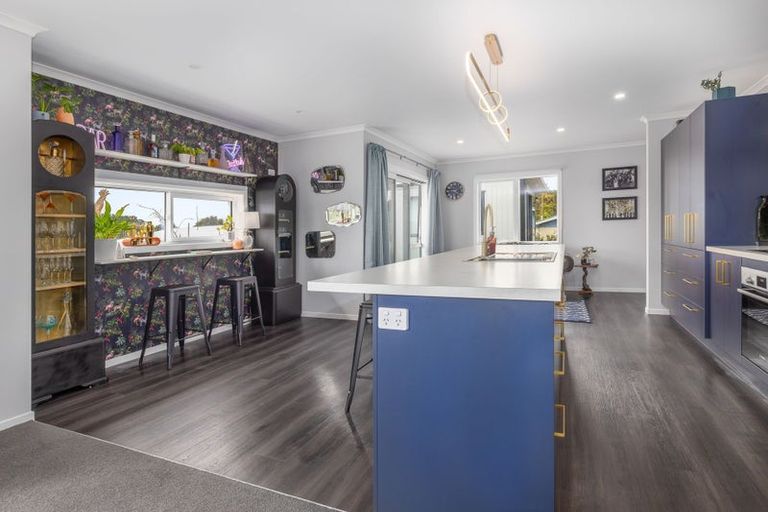 Photo of property in 64 Toi Street, Otaki Beach, Otaki, 5512