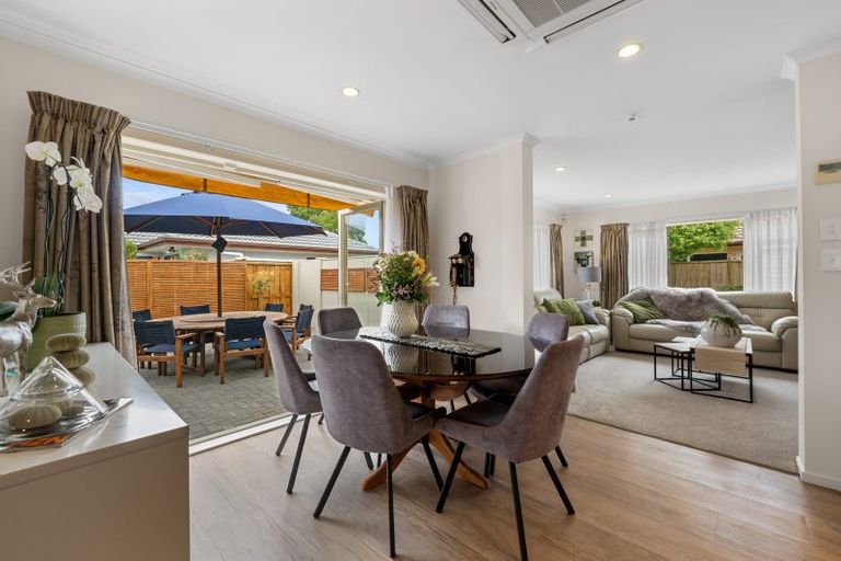 Photo of property in 9 Millstone Lane, Henderson, Auckland, 0612