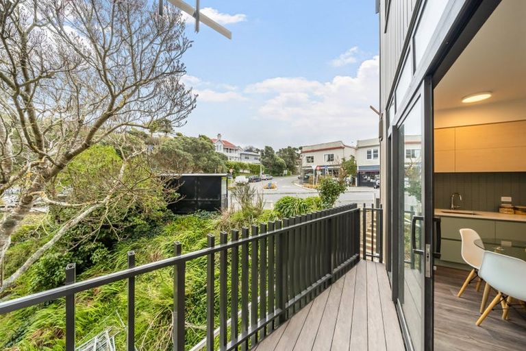 Photo of property in 2/52 Northland Road, Northland, Wellington, 6012