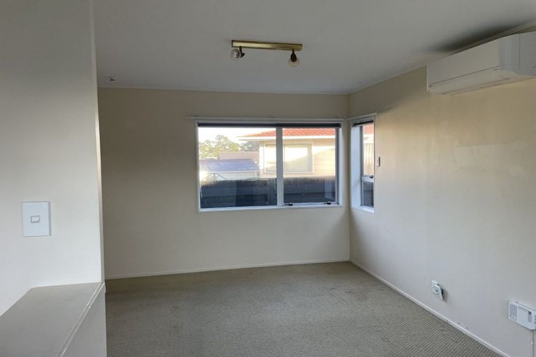 Photo of property in 119 Archmillen Avenue, Pakuranga Heights, Auckland, 2010