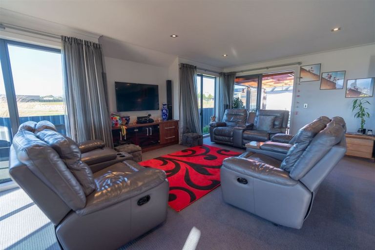 Photo of property in 12 Tawera Place, Te Anau, 9679